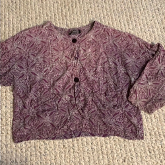 Adorable rayon top - Picture 1 of 6